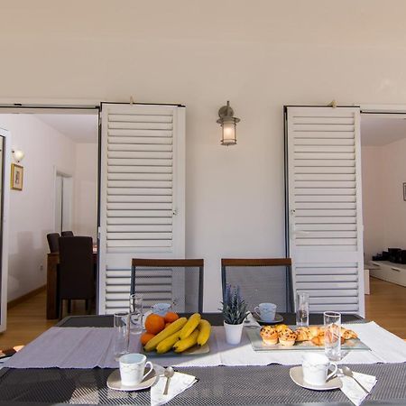 Villa Relax - Beautiful Apartment With Heated Saltwater Pool & Jacuzzi Kaštela المظهر الخارجي الصورة